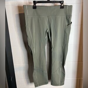 Lululemon Capri leggings